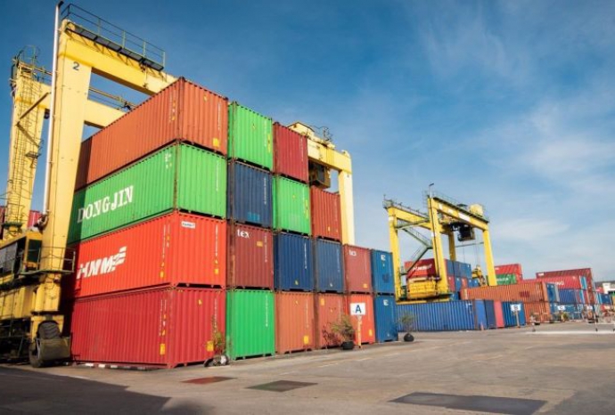 Lưu ý quan trọng khi ký hợp đồng mua bán container