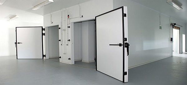 Hạn chế mở cửa ra vào kho lạnh thường xuyên để tiết kiệm điện