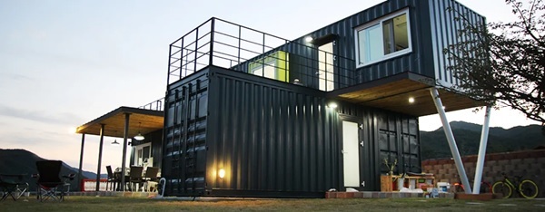 Nhà container 2 tầng thiết kế độc đáo